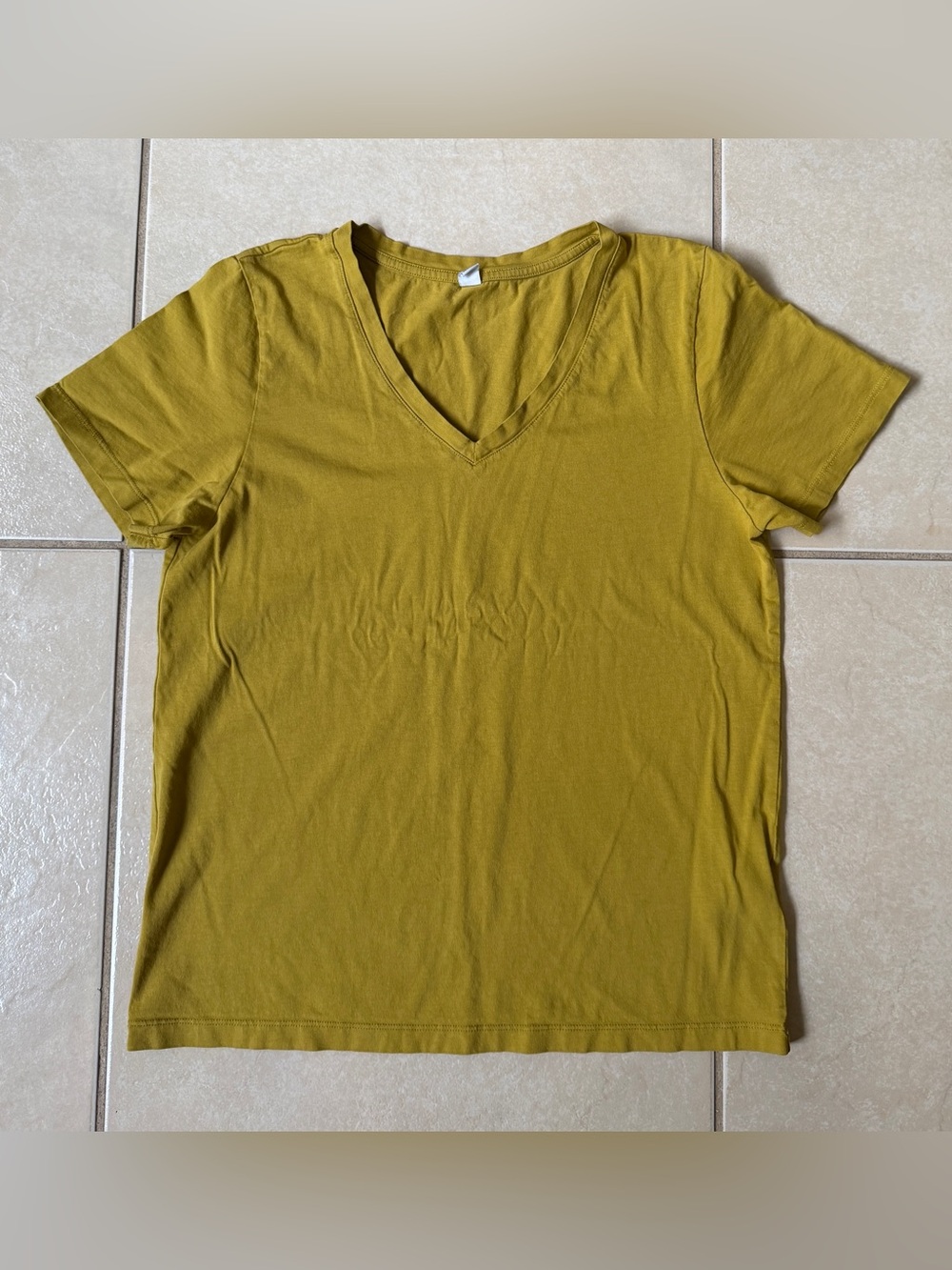 UNIQLO Women’s Cotton V-Neck T-Shirt Top Short Sleeve Mustard Yellow XS